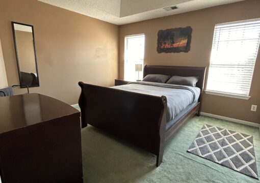 (NEW) Delightful and Comfortable Bedroom. SLEEPS 2!Room5