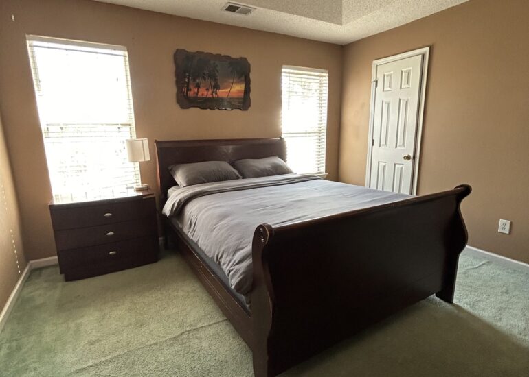 (NEW) Delightful and Comfortable Bedroom. SLEEPS 2!Room5