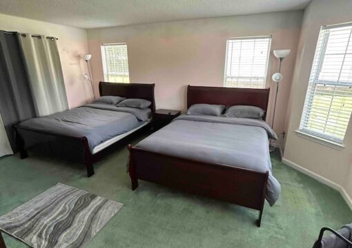 (New) Alluring Comfortable Bedroom 2 Beds. Sleep 4 Room1