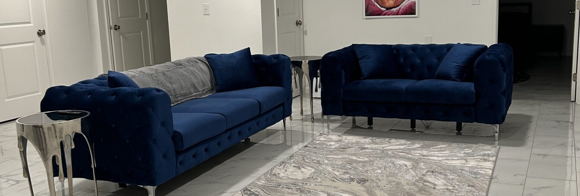 Classic Illusion home room 2