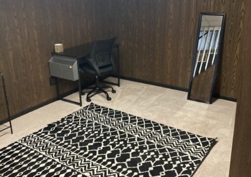 Remarkable spacious bedroom w/garage. Room # 2