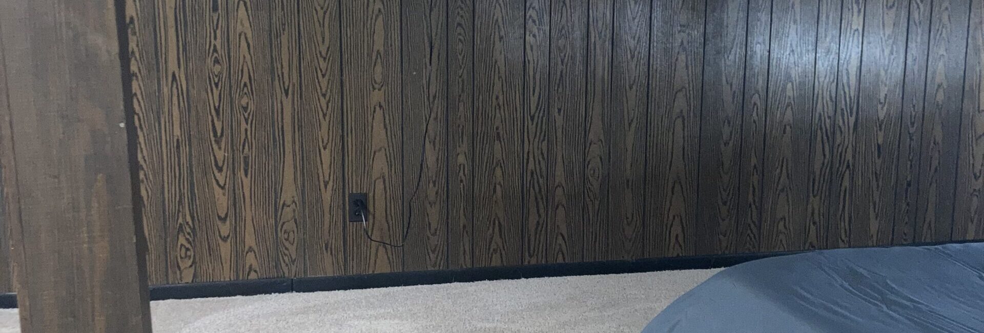 Remarkable spacious bedroom w/garage. Room # 2