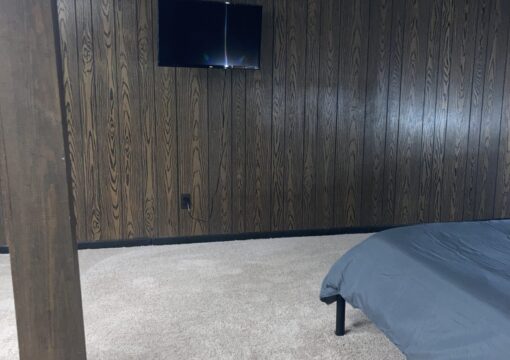 Remarkable spacious bedroom w/garage. Room # 2