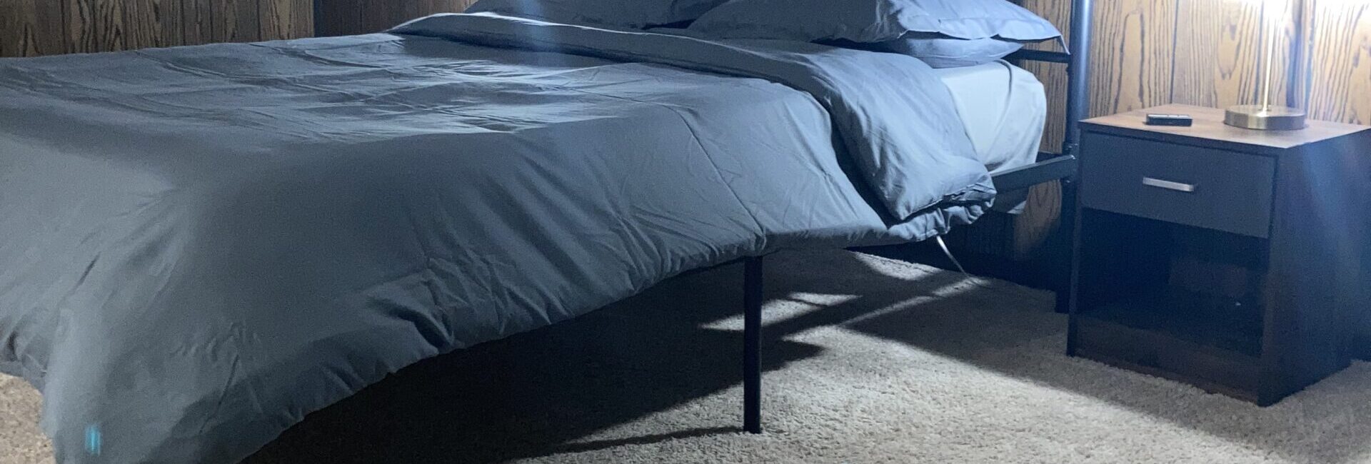 Remarkable spacious bedroom w/garage. Room # 2