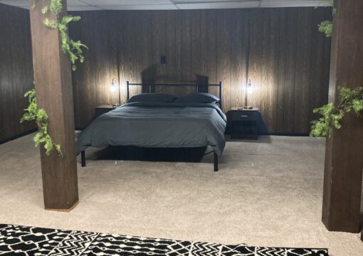 Remarkable spacious bedroom w/garage. Room # 2