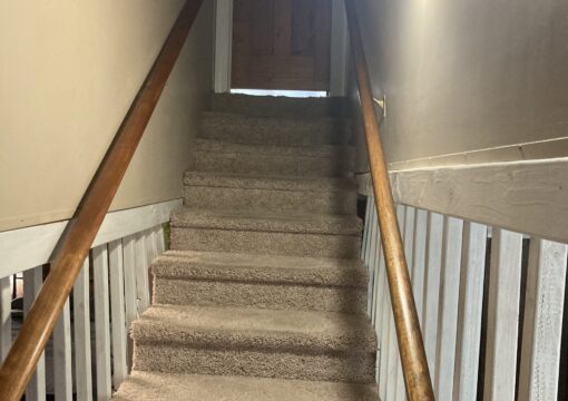 Remarkable spacious bedroom w/garage. Room # 2