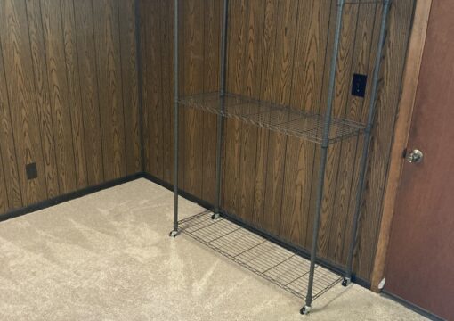 Remarkable spacious bedroom w/garage. Room # 2